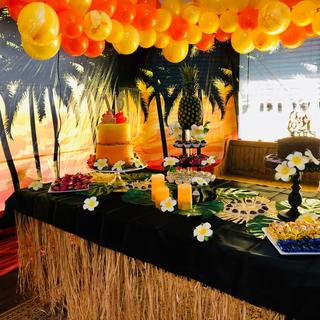 Cake table