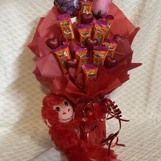 Valentine’s Candy Bouquet with mini balloon