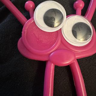 Loose eyes