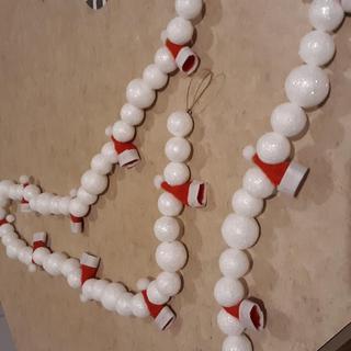 Santa hat garland