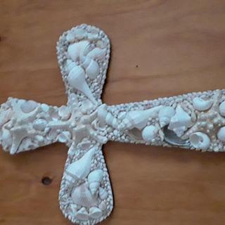 Seashell cross