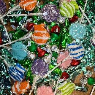 Ocean Themed Candy for my Pacifica Sea Glass Table!