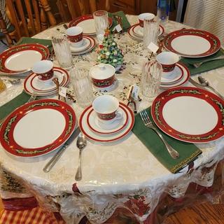 Christmas Table Setting