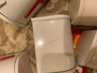 Red paint that does not come off 