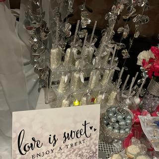 Made a elegant candy table