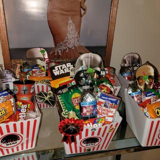 Popcorn box favors