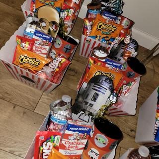 Movie theme favors