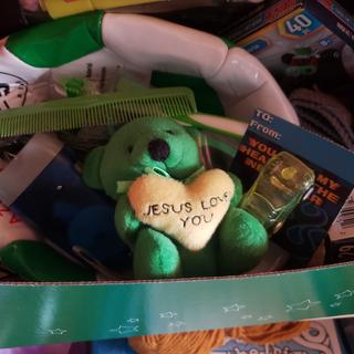 Jesus loves  you bears