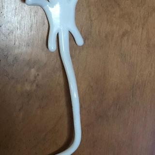 took a few tries to get it to stay on the wall.