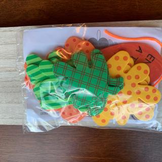 Prepackaged wreath kit