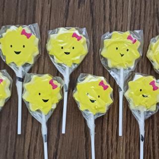 Sunshine lollipops