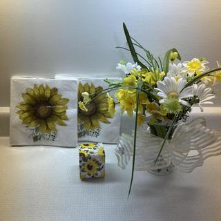 Table favor and napkins