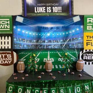 Awesome and easy football decor!