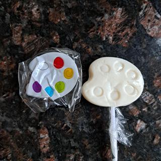Cute wrapper, lackluster lollipop
