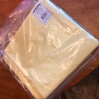 pale yellow