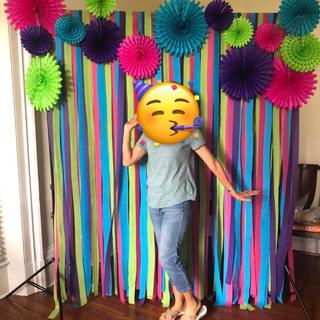 streamer and fan backdrop