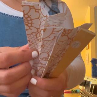 Takes a lot of effort to put fan folds into place