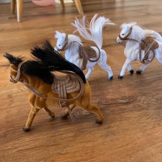 Upturned Tails When Unpackaged