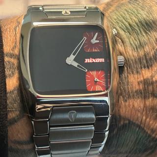 Limited Edition Nixon Banks Watch | Silver / Red | Analog GMT