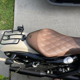 サドルマン レネゲード ソロシート ラティスステッチ　スポーツスター サドルマン RENEGADE LS ラティスステッチ ソロ シート ソフテイル