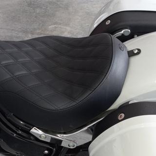 Saddlemen　Renegade LS ソロシート 818-29-002LS Saddlemen Renegade LS ソロシート 818-29-002LS - メルカリ