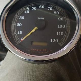 Velocímetro Electrónico Drag Specialties Para Harley Touring Y Softail (1996-2003) – Reemplazo OEM