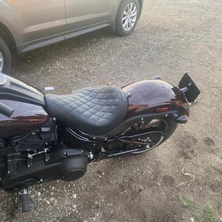 Saddlemen　Renegade LS ソロシート 818-29-002LS Amazon.com: Saddlemen Renegade LS Solo Seat Black (818-29