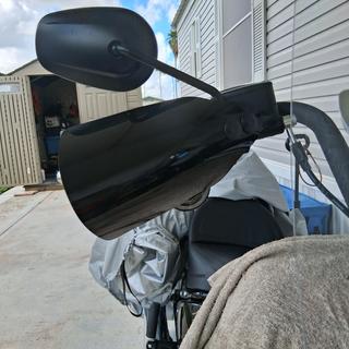 Memphis Shades Black Handguards - MEB7220 for 2021-2024 Harley