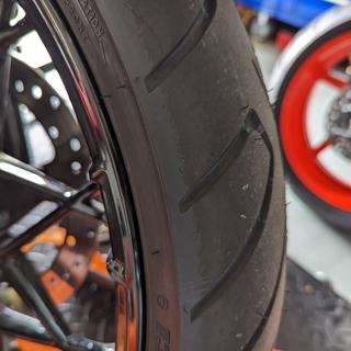 thumbnail image 2 of Shinko SR 999 Long Haul Cruiser Tire – 180/65B16 77H Rear, Bias Belted TL, UPC 191361356575 2 of 4