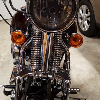 Chrome Front Turn Signal Relocation Bracket Kit – Fits 39-49mm Forks For Harley Dyna/Softail/XL