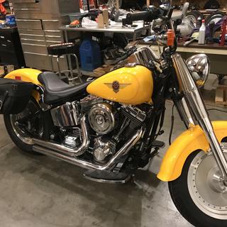 V-Twin Manufacturing Black Butt Bucket Solo Seat - 47-0624 for