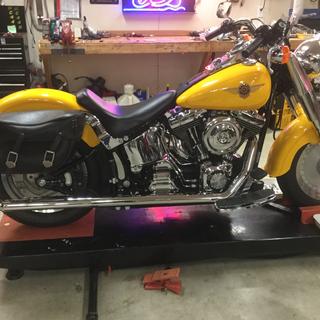 V-Twin Manufacturing Black Butt Bucket Solo Seat - 47-0624 for