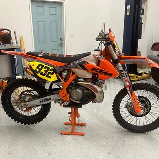 サイレンサー FMFキー2.1シーダイビンダー025213-オリジナルのタイトルを表示する FMF パワーコア 2.1 ショーティ サイレンサー 025213- show origina