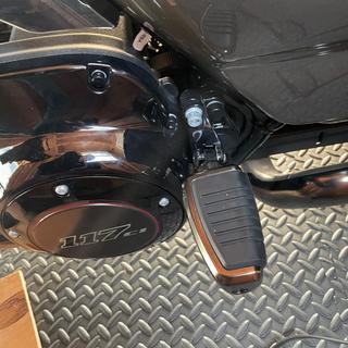 Harley Floorboard Mount Chrome Adjustable Rear Passenger Floorboard Mount Kit For Harley Touring Models 1993-2023 Harley-Davidson Touring 2017