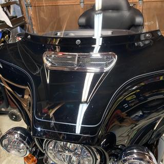 Chrome Steel Batwing Windshield Trim For Harley Touring (2014-2023) With Screws