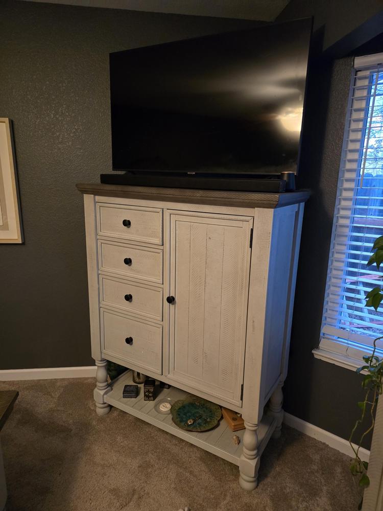 Havalance Door Chest | Ashley