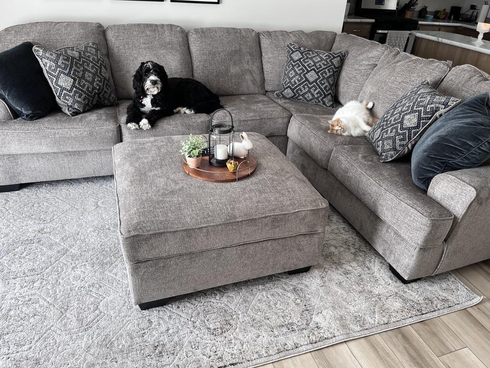Bovarian Right-Arm Facing Loveseat | Ashley