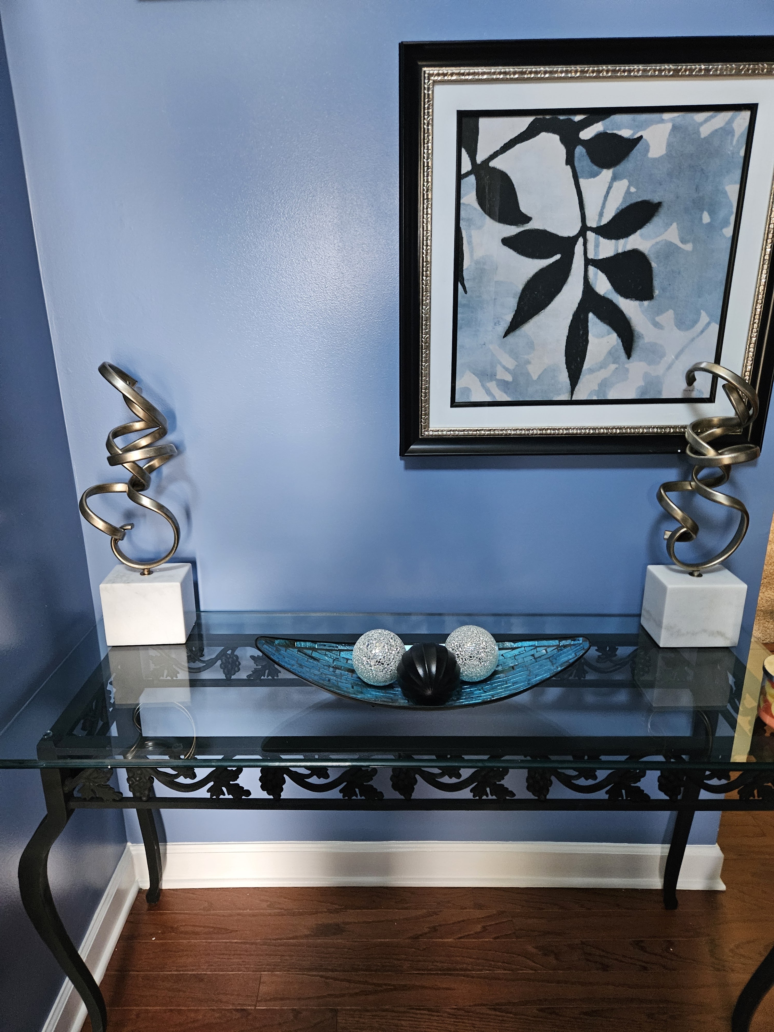 Pallaton Sculpture | Ashley