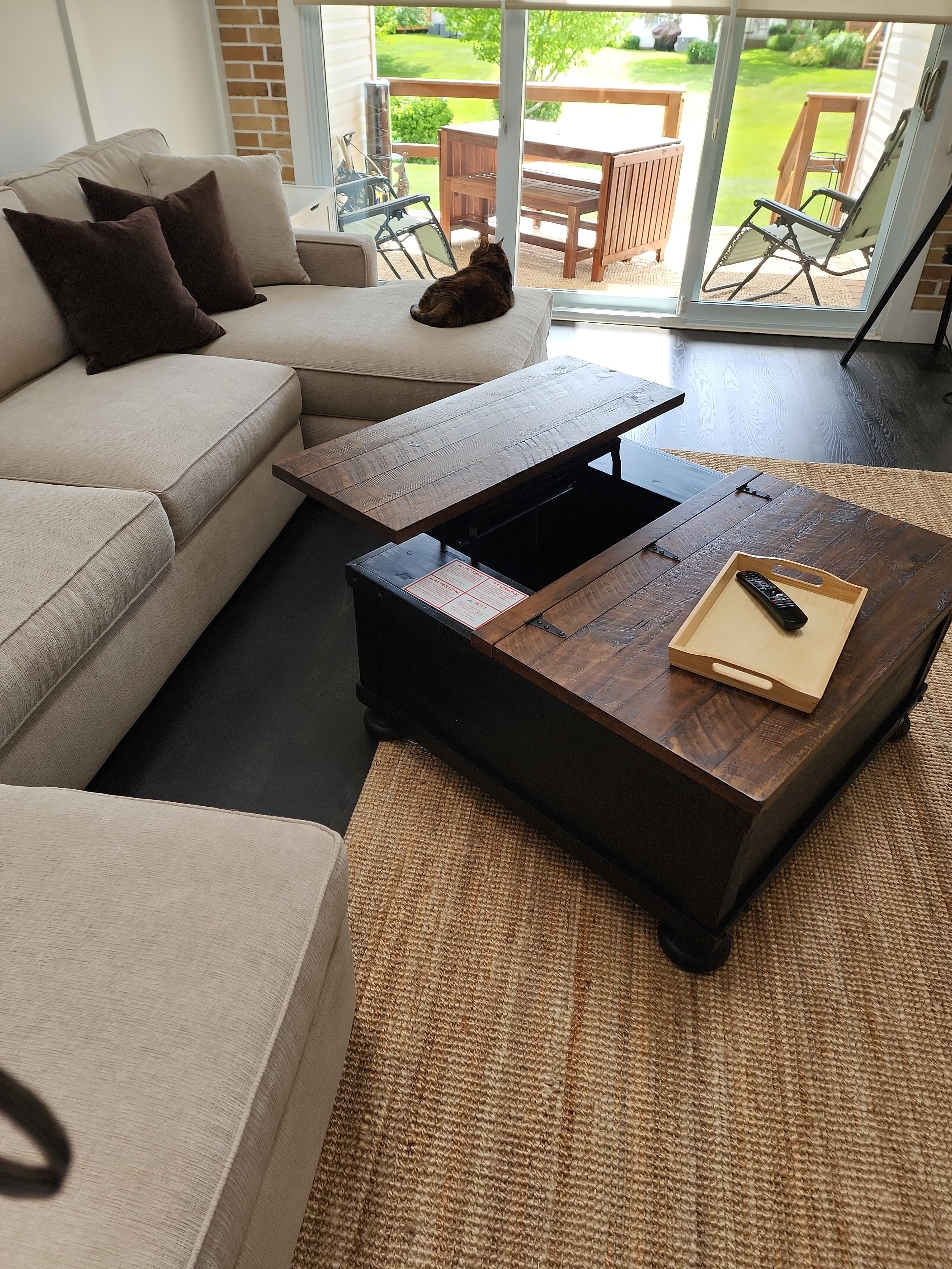 Valebeck Coffee Table with Lift Top | Ashley