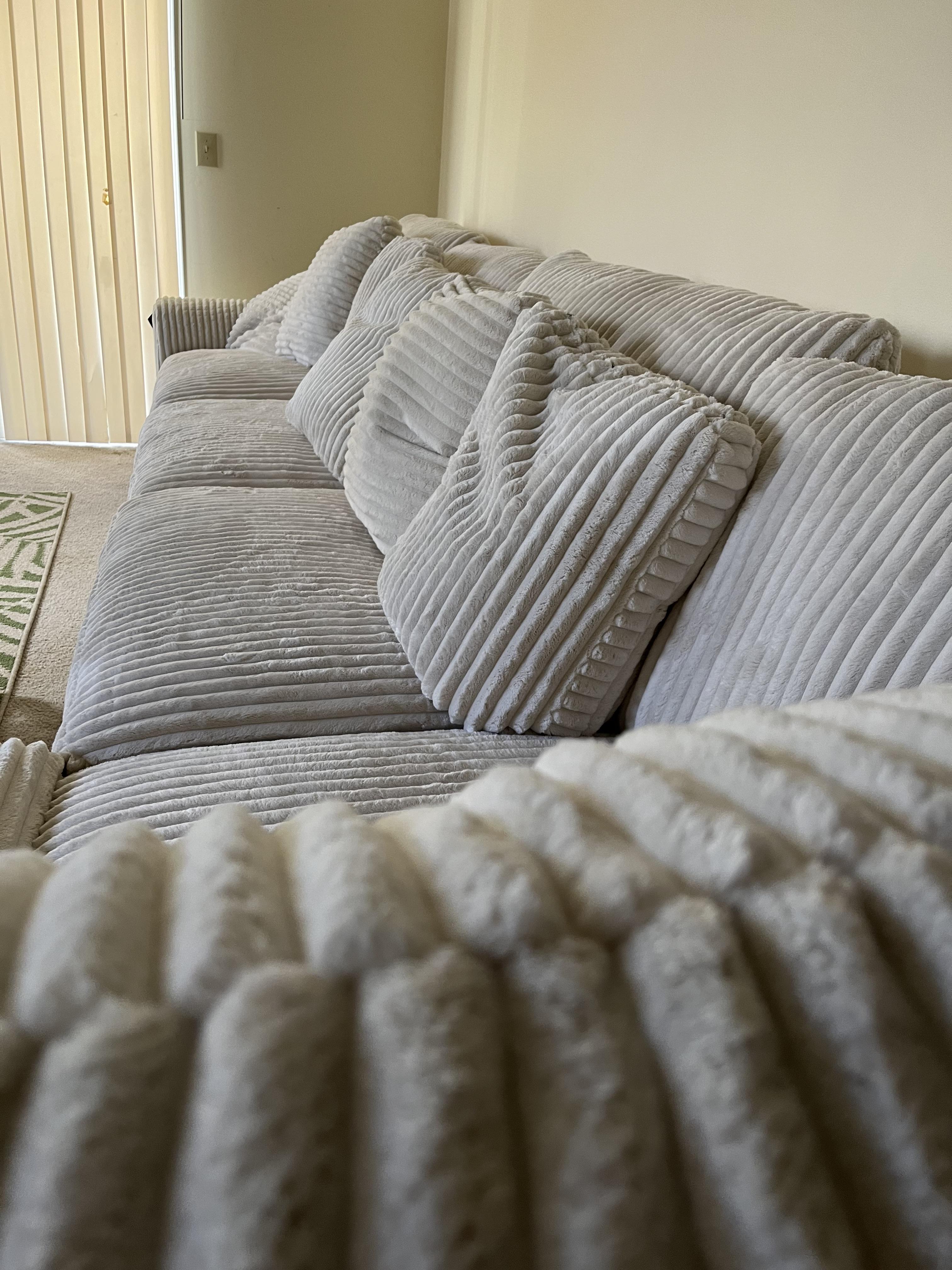 Lindyn 5-Piece Modular Sectional with Chaise | Ashley