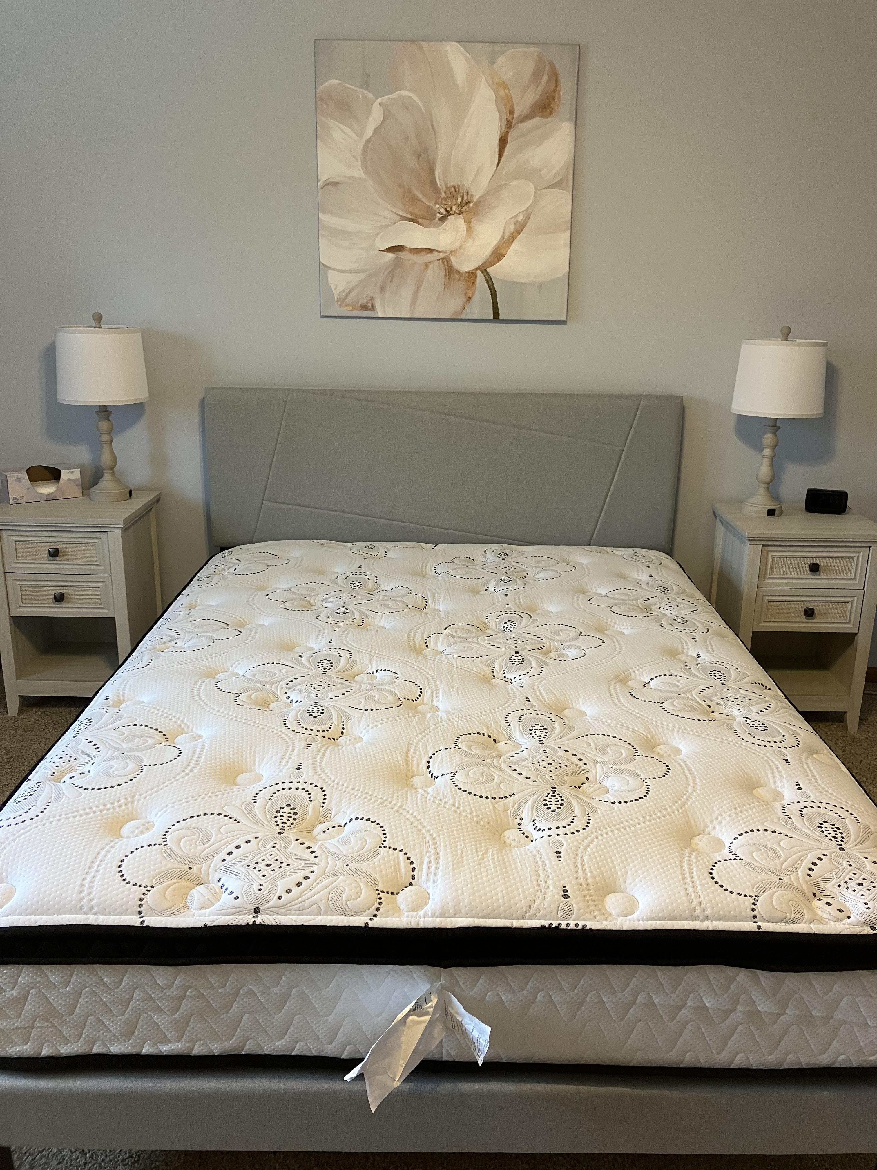 Chime 12 Inch Hybrid Queen Mattress with Foundation | Ashley