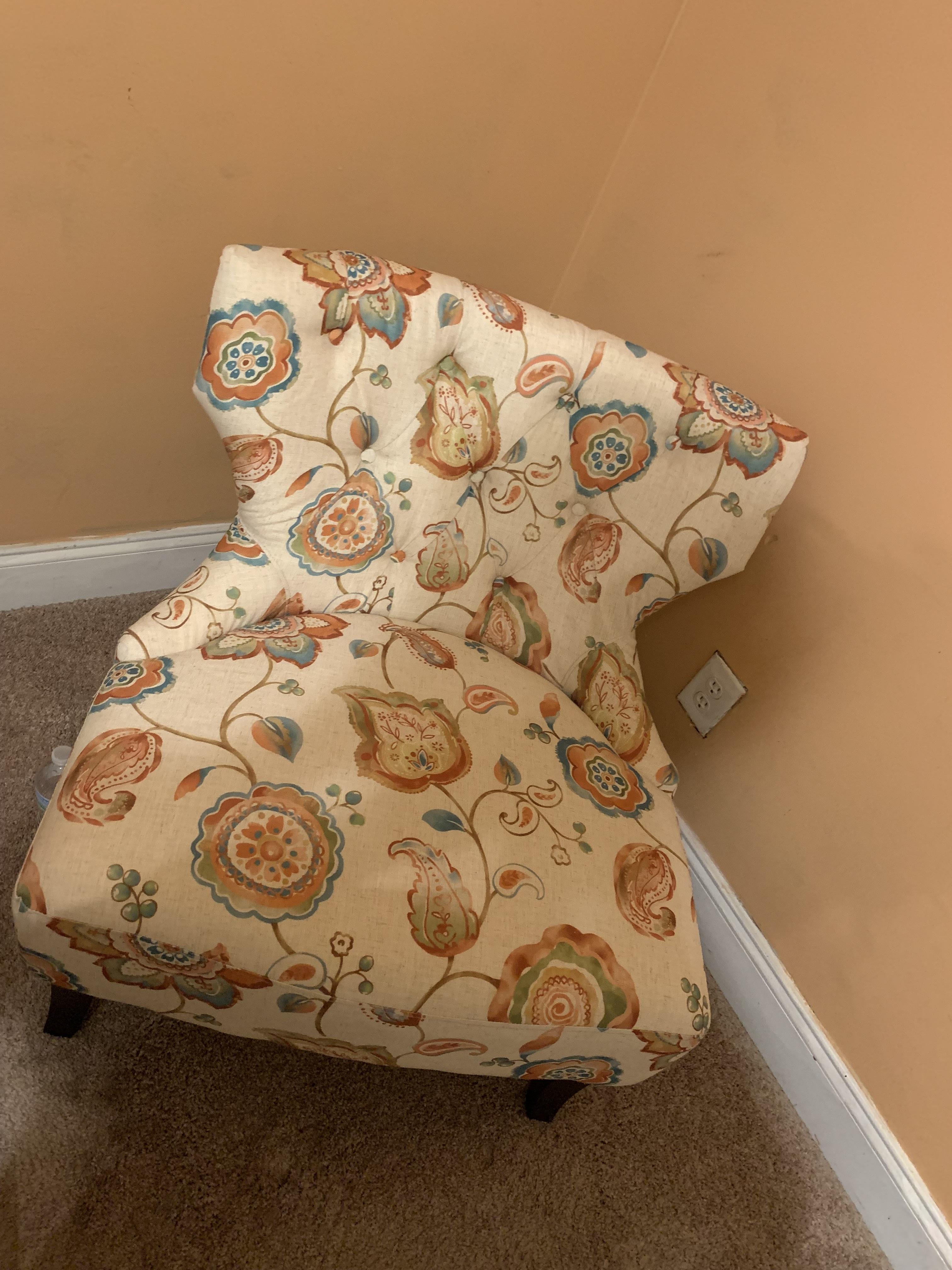 Laura Accent Chair | Ashley