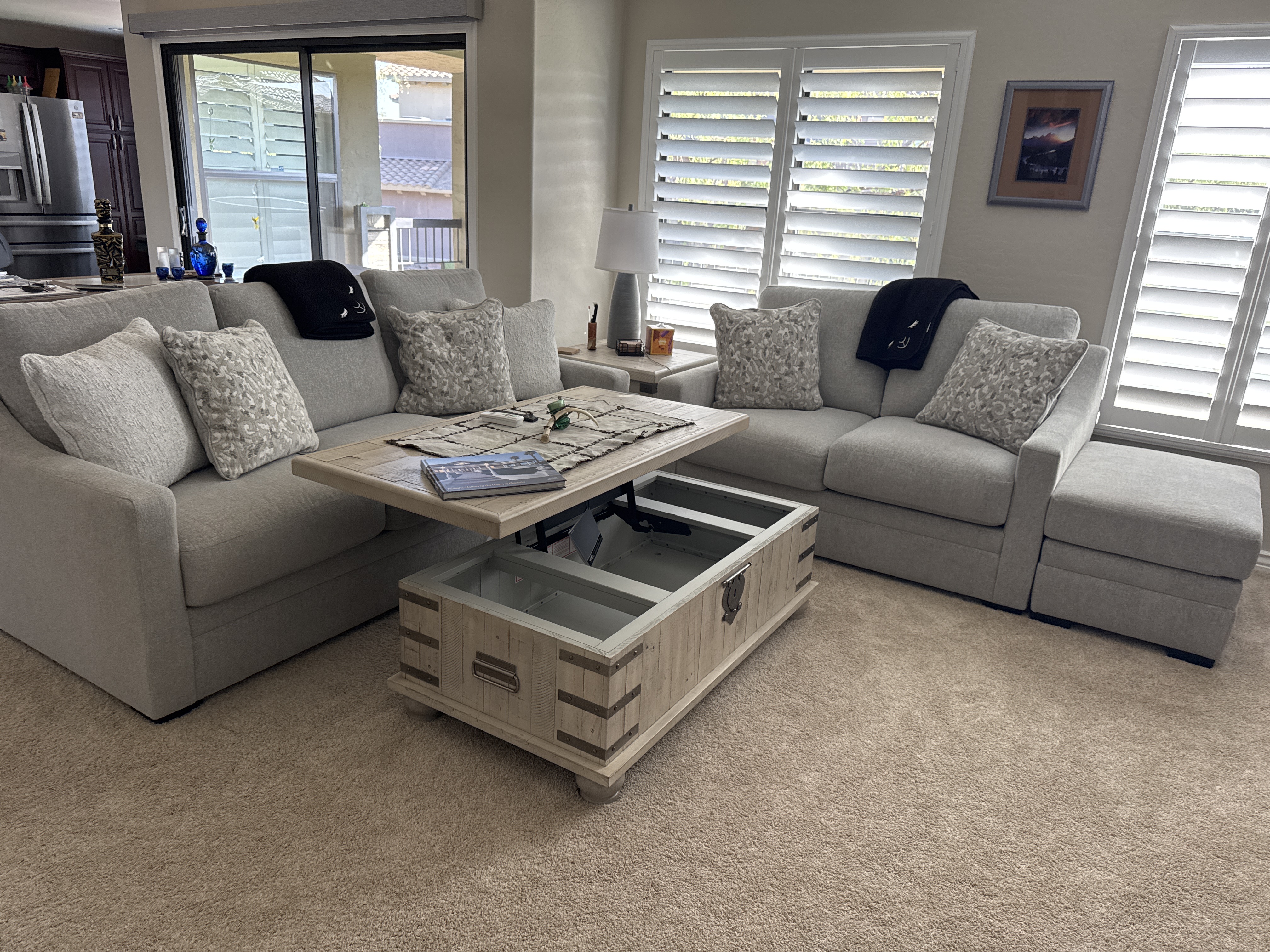 Carynhurst Lift Top Coffee Table | Ashley