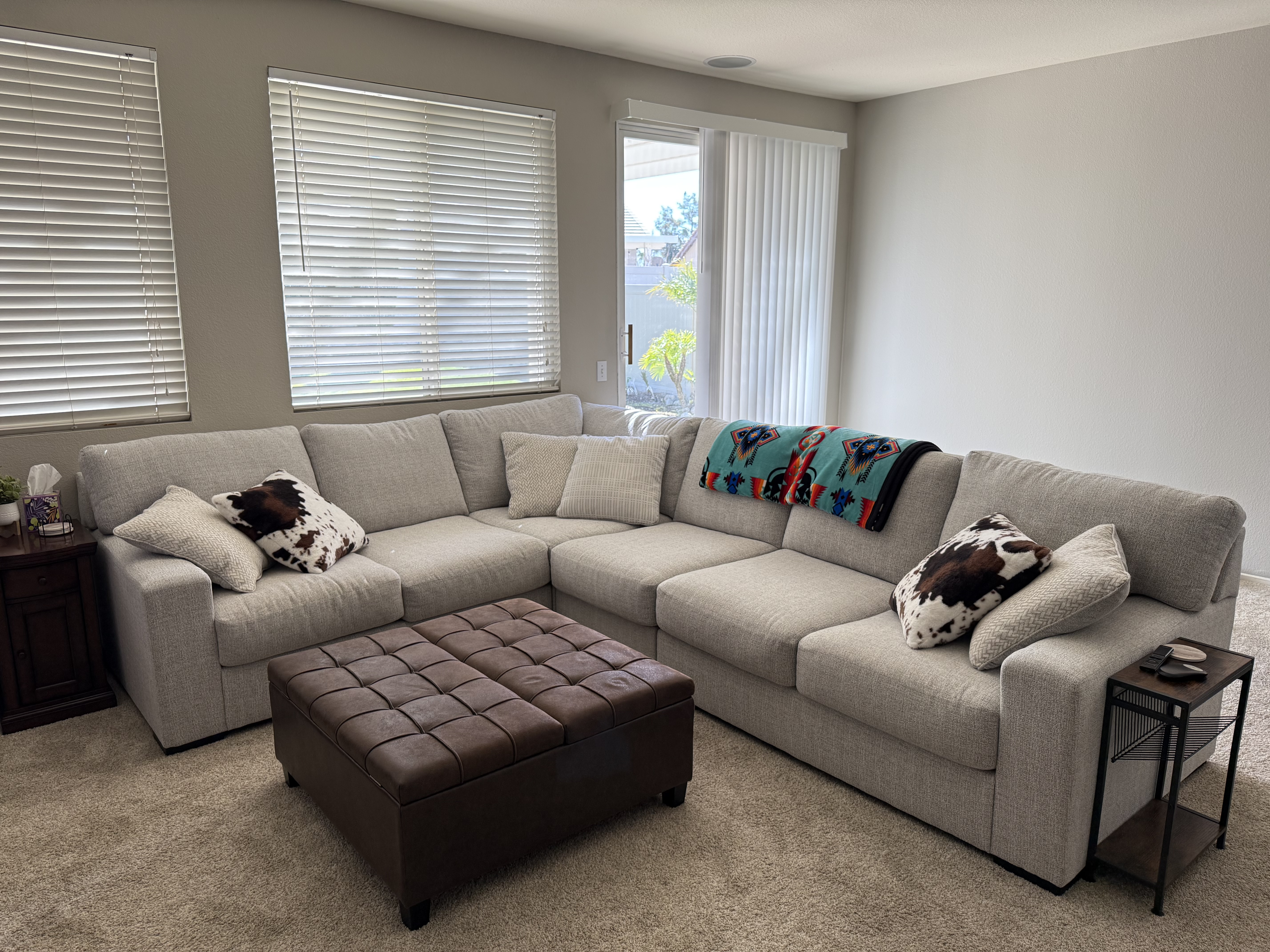 E242 【希少11点】ビレロイ＆ボッホ ルクセンブルク 豪華フルセット Larce 4-Piece Next-Gen Nuvella™ Performance Fabric Sectional | Ashley