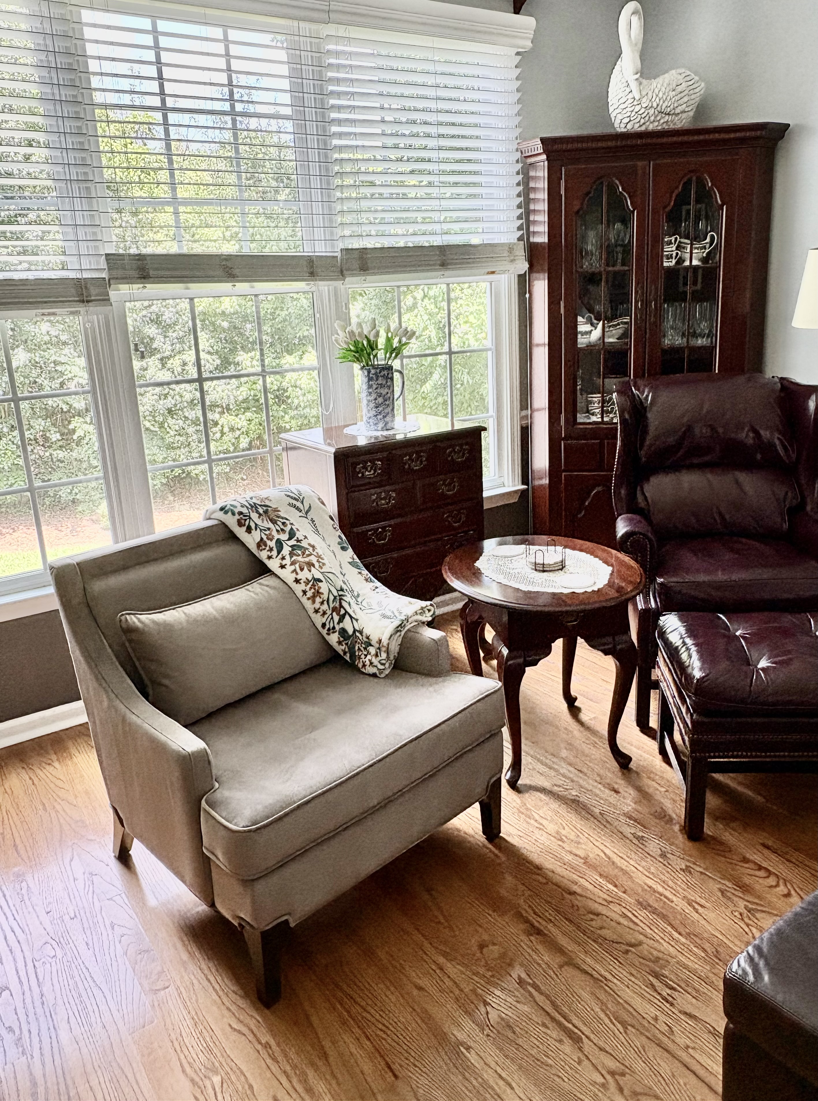 Anna Arm Accent Chair | Ashley