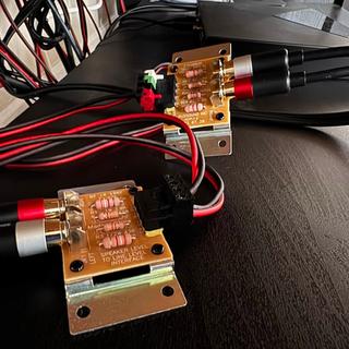 Speaker level to line level converter.