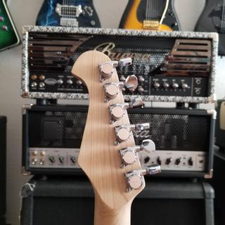 Locking tuners