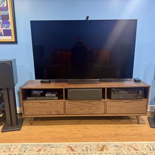 24 inch stands up Front