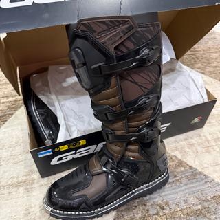 Gaerne Fastback Enduro Boots | Riding Gear | Rocky Mountain ATV/MC