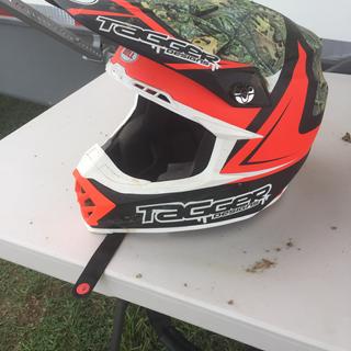 Bell Moto-9 Carbon Flex Helmet 2016 | Riding Gear | Rocky Mountain ATV/MC